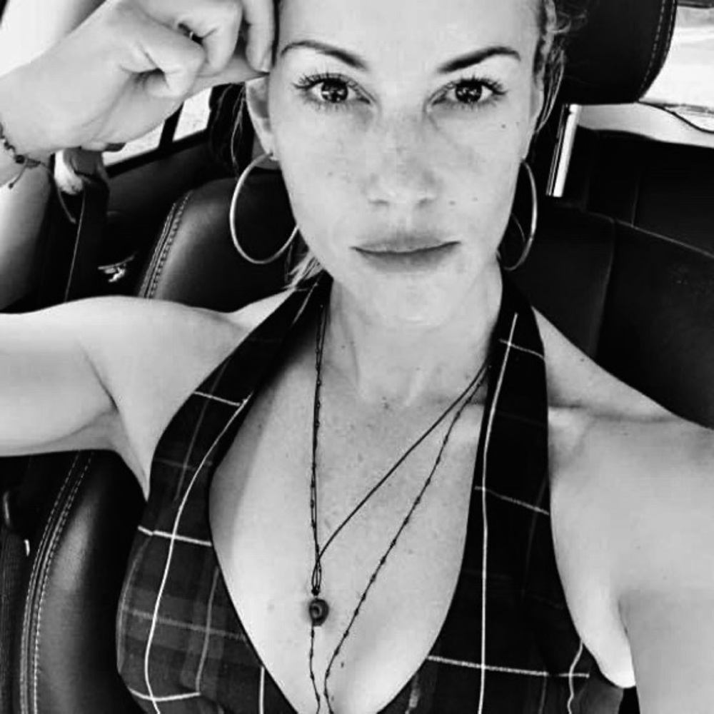 Meet your Posher, Lara